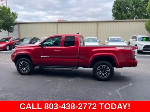Used 2022 Toyota Tacoma TRD Sport w/ TRD Premium Sport Package AWD/4WD image 36