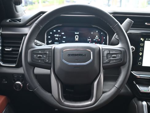 Used 2025 GMC Sierra 2500 Denali Ultimate AWD/4WD image 17