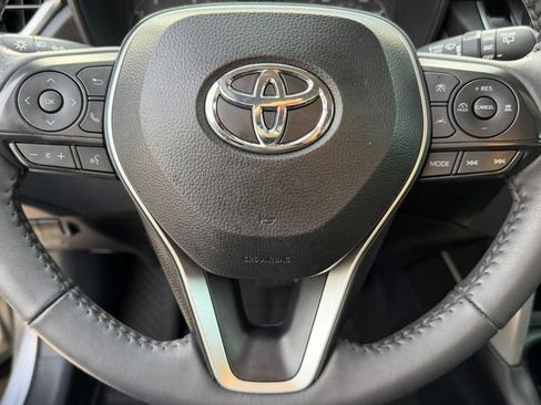 Used 2024 Toyota Corolla Cross LE FWD image 24