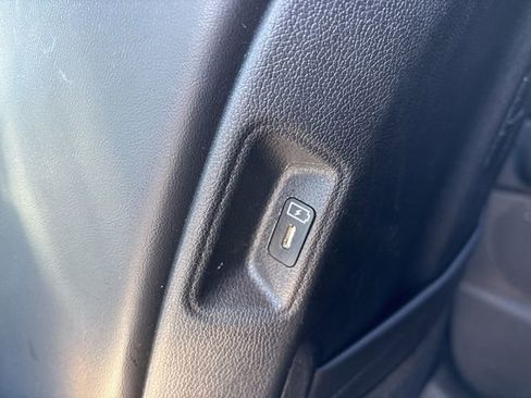 Used 2024 Kia Sorento S FWD image 26