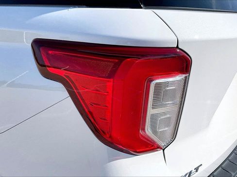 Certified 2023 Ford Explorer XLT w/ Equipment Group 202A AWD/4WD image 30