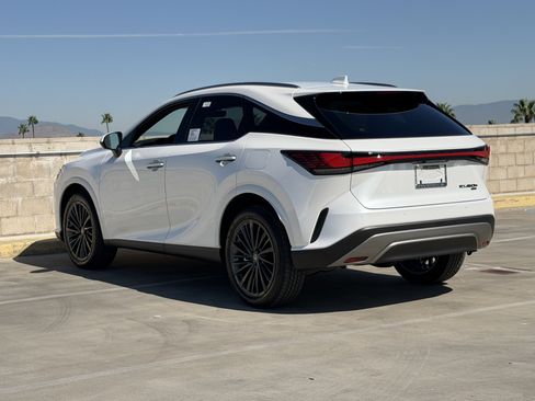 New 2026 Lexus RX 450h AWD w/ Convenience Package image 8