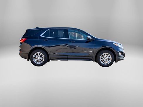 Used 2020 Chevrolet Equinox LT image 2