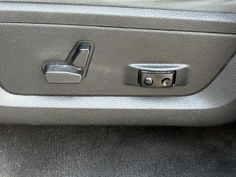 Used 2018 RAM 1500 Big Horn AWD/4WD image 11