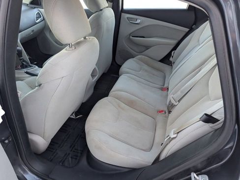 Used 2013 Dodge Dart SXT image 17