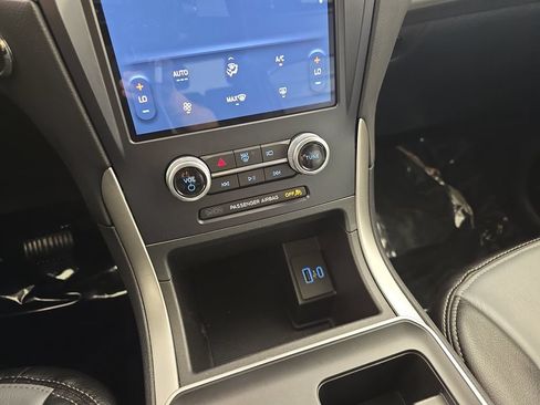 Used 2023 Ford Edge SE w/ Black Appearance Package AWD/4WD image 25