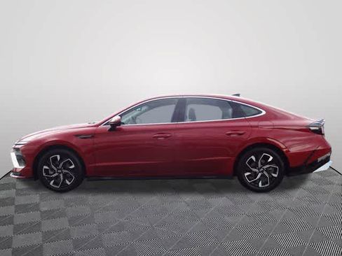 Used 2024 Hyundai Sonata SEL FWD image 2