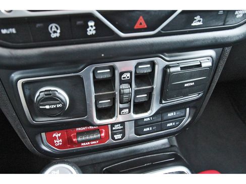 Used 2026 Jeep Wrangler Unlimited Rubicon AWD/4WD image 27