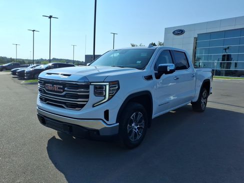 Used 2026 GMC Sierra 1500 SLT RWD image 7