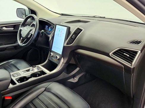 Used 2024 Ford Edge SEL image 25