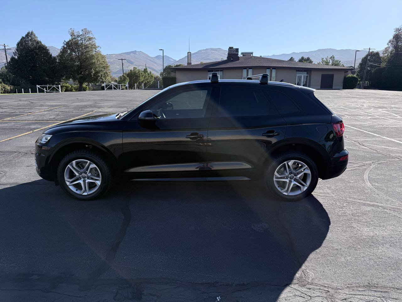 Used 2019 Audi Q5 2.0T Premium AWD/4WD image 2