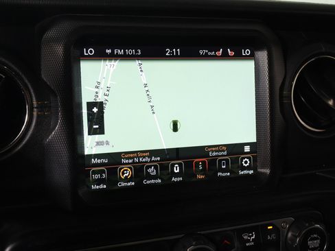 Used 2021 Jeep Wrangler Unlimited Sahara AWD/4WD image 7