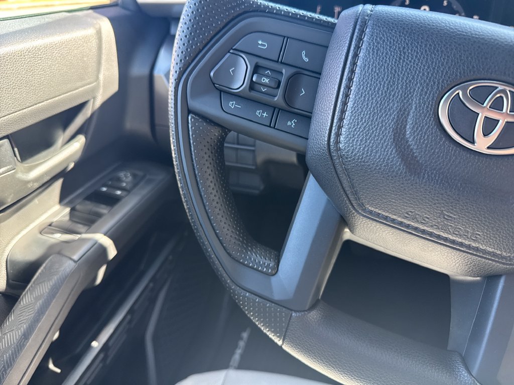 Certified 2026 Toyota Tacoma SR5 AWD/4WD image 18