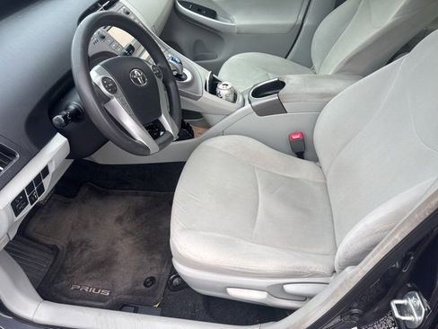 Used 2012 Toyota Prius Three image 2