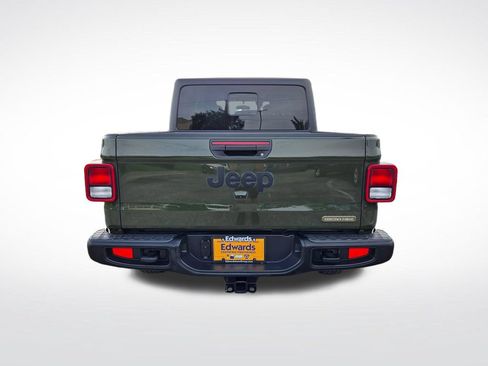 Used 2023 Jeep Gladiator Sport AWD/4WD image 4