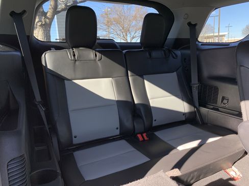 Used 2022 Ford Explorer XLT w/ Equipment Group 202A image 33