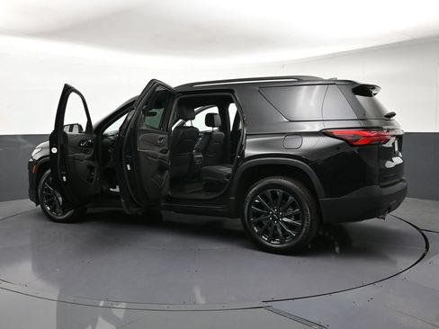 Used 2023 Chevrolet Traverse RS w/ LPO, Floor Liner Package AWD/4WD image 35