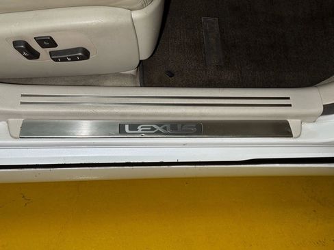 Used 2007 Lexus LS 460 L RWD image 41