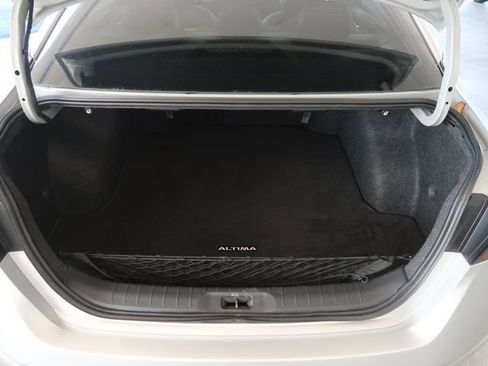 Used 2020 Nissan Altima 2.5 SR FWD image 34
