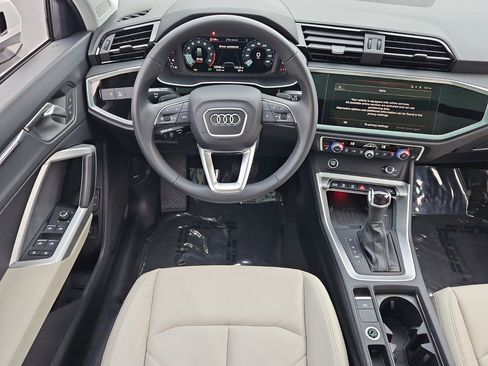 Used 2024 Audi Q3 2.0T Premium Plus w/ Premium Plus Package image 15