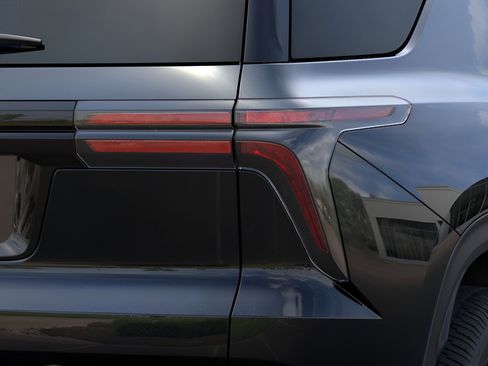 New 2026 Chevrolet Traverse LT w/ Midnight/Sport Edition AWD/4WD image 11