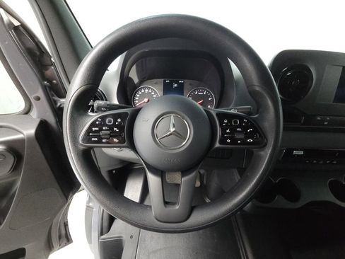 Used 2024 Mercedes-Benz Sprinter 2500 image 11