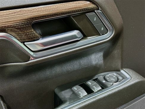 Used 2024 Chevrolet Silverado 1500 RST w/ Z71 Off-Road Package image 18