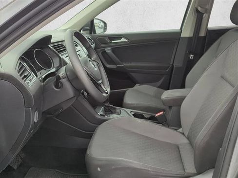 Used 2020 Volkswagen Tiguan S image 10