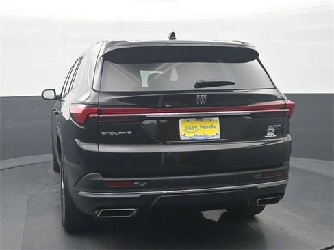 Used 2025 Buick Enclave Preferred image 6