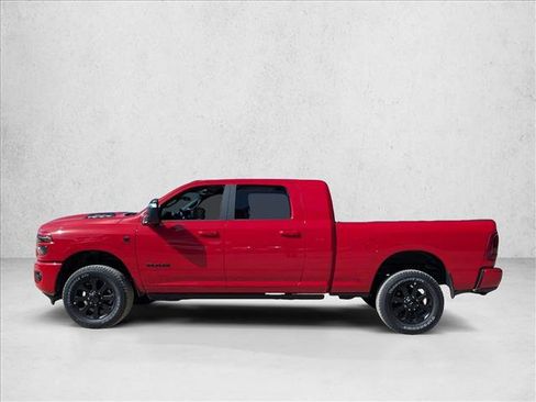 New 2026 RAM 2500 Laramie AWD/4WD image 5