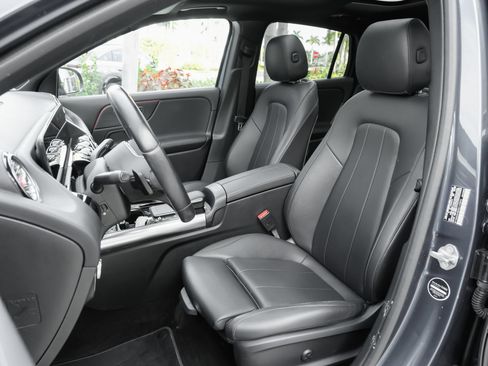 Used 2021 Mercedes-Benz GLA 250 4MATIC image 17