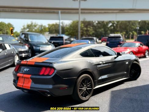 Used 2017 Ford Mustang GT RWD image 9