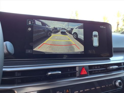 Used 2025 Kia Sorento EX w/ Panoramic Sunroof Package image 18