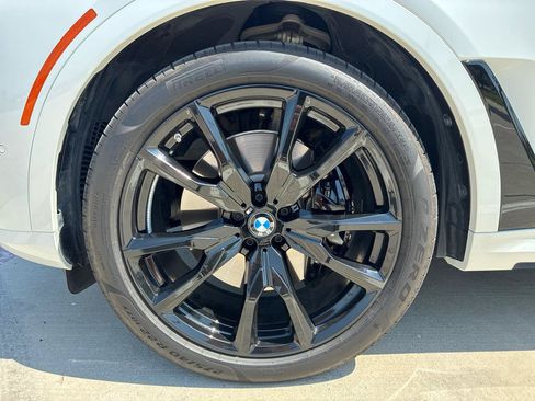 Used 2025 BMW X7 M60i w/ Executive Package AWD/4WD image 19