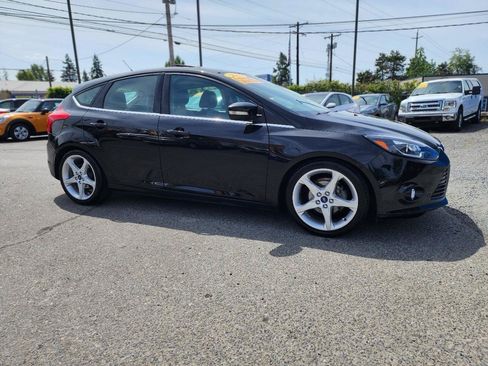 Used 2014 Ford Focus Titanium FWD image 4