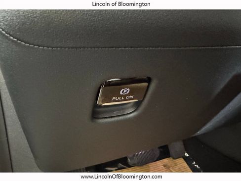 New 2026 Lincoln Navigator Reserve AWD/4WD image 40