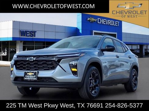New 2026 Chevrolet Trax LT w/ Driver Confidence Package FWD image 1