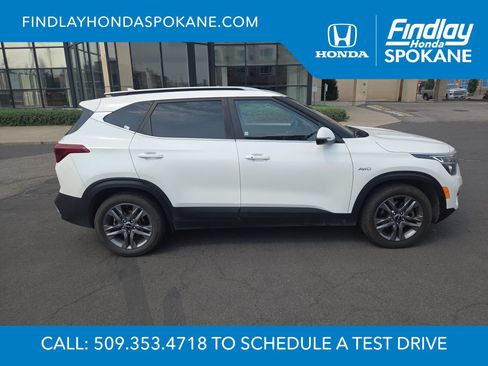 Used 2023 Kia Seltos S w/ Navigation Package AWD/4WD image 6