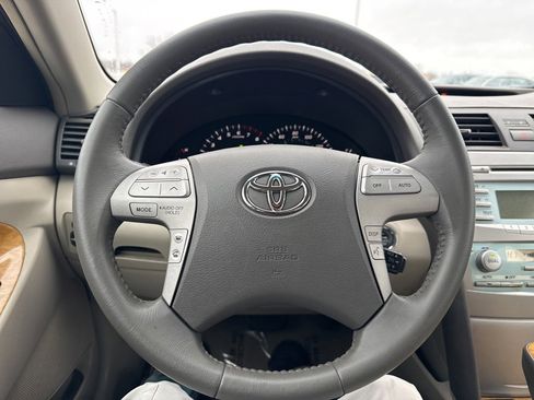 Used 2007 Toyota Camry XLE image 10
