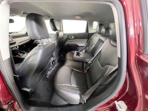 Used 2022 Jeep Compass Limited image 22