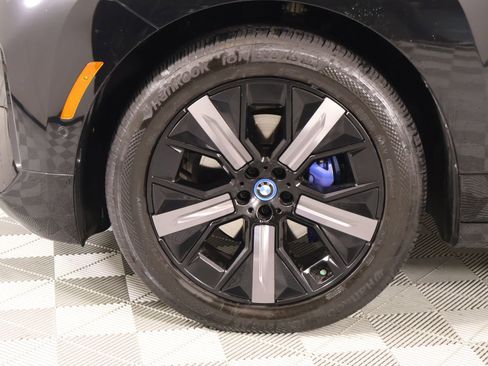 Certified 2024 BMW iX xDrive50 w/ Premium Package AWD/4WD image 19