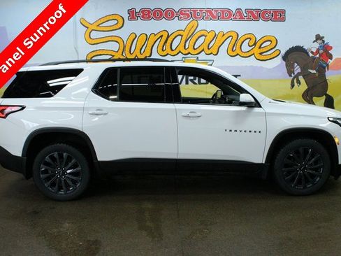 Used 2023 Chevrolet Traverse RS w/ LPO, Floor Liner Package image 1