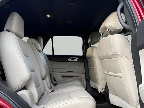 Used 2014 Ford Explorer XLT w/ Equipment Group 202A image 16