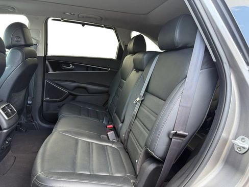 Used 2017 Kia Sorento SX FWD image 16
