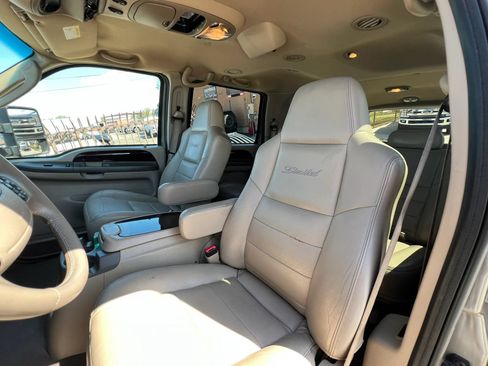 Used 2003 Ford Excursion Limited AWD/4WD image 16