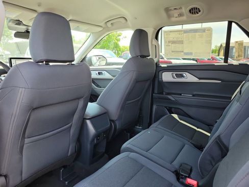 New 2026 Ford Explorer Active AWD/4WD image 16