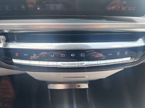 Used 2024 Cadillac Lyriq Sport RWD image 12