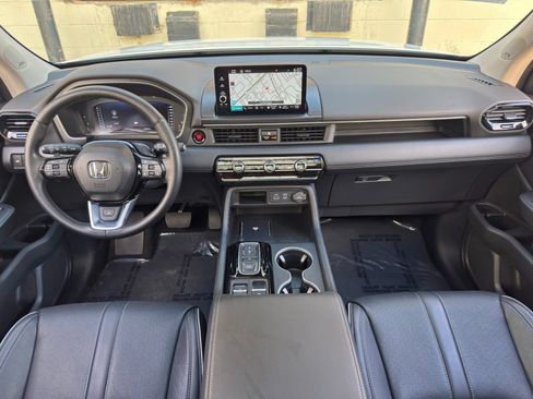 Used 2023 Honda Pilot Elite image 12