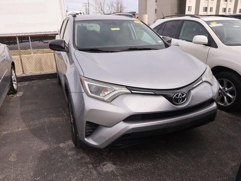 Used 2016 Toyota RAV4 LE image 5