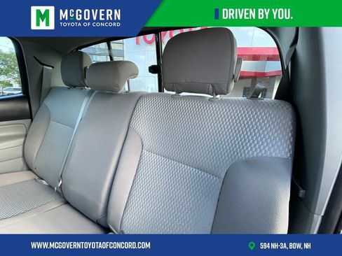 Used 2015 Toyota Tacoma 4x4 Double Cab w/ SR5 Package image 25
